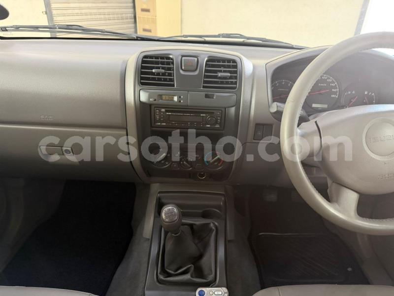 Big with watermark isuzu kb maseru maseru 31751