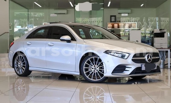 اشتري مستعمل Mercedes-Benz A–Class Silver سيارة في Mokhotlong في Berea