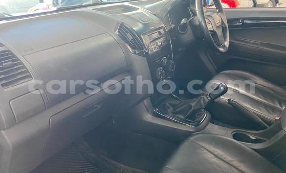 Buy Used Isuzu D–MAX Red Car in Maseru in Maseru Buy Used Isuzu D–MAX Red Car in Maseru in Maseru
