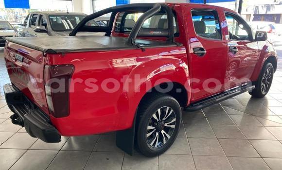 Buy Used Isuzu D–MAX Red Car in Maseru in Maseru Buy Used Isuzu D–MAX Red Car in Maseru in Maseru