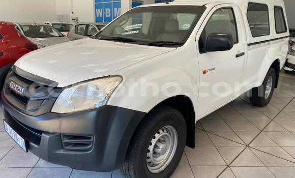 Buy Used Isuzu KB White Car in Maseru in Maseru Buy Used Isuzu KB White Car in Maseru in Maseru