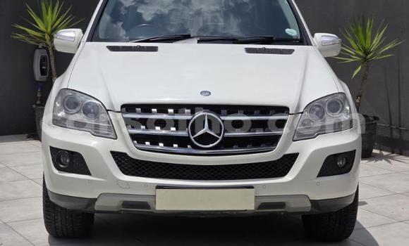 Buy Used Mercedes-Benz ML–Class White Car in Maseru in Maseru