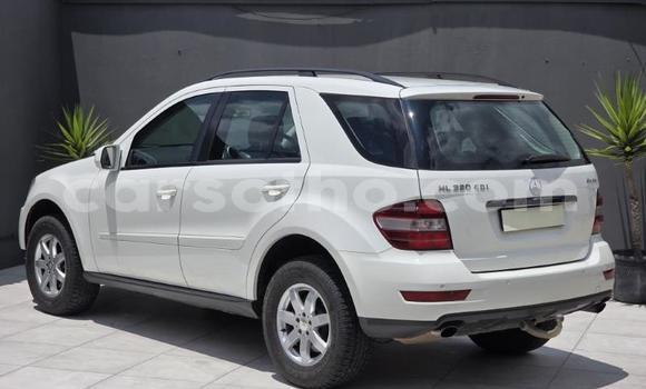 Buy Used Mercedes-Benz ML–Class White Car in Maseru in Maseru Buy Used Mercedes-Benz ML–Class White Car in Maseru in Maseru