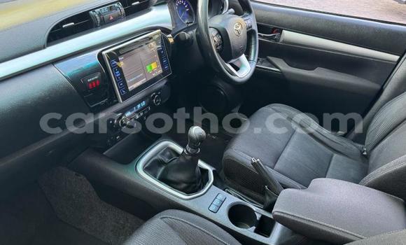 Buy Used Toyota Hilux Silver Car in Maseru in Maseru Buy Used Toyota Hilux Silver Car in Maseru in Maseru