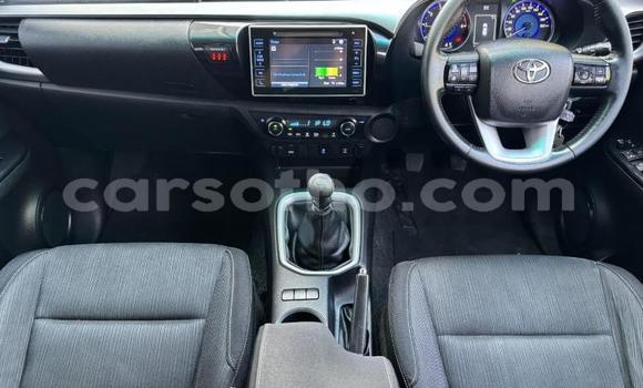 Buy Used Toyota Hilux Silver Car in Maseru in Maseru Buy Used Toyota Hilux Silver Car in Maseru in Maseru