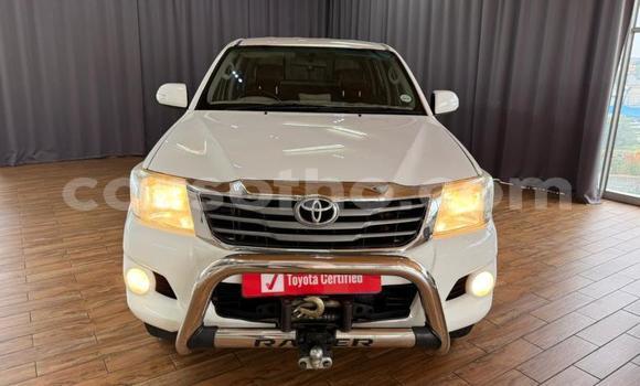 Buy Used Toyota Hilux White Car in Maseru in Maseru Buy Used Toyota Hilux White Car in Maseru in Maseru