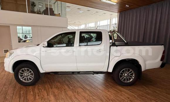 Buy Used Toyota Hilux White Car in Maseru in Maseru Buy Used Toyota Hilux White Car in Maseru in Maseru