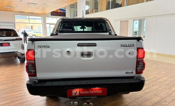 Buy Used Toyota Hilux White Car in Maseru in Maseru Buy Used Toyota Hilux White Car in Maseru in Maseru