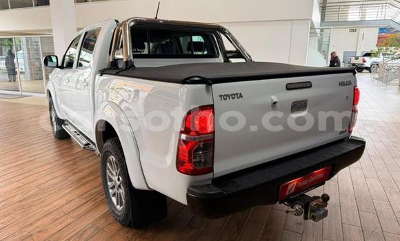 Buy Used Toyota Hilux White Car in Maseru in Maseru Buy Used Toyota Hilux White Car in Maseru in Maseru