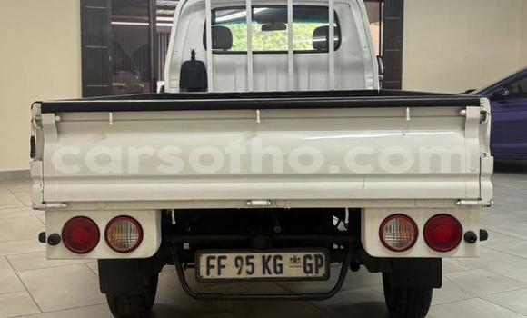 Buy Used Kia K7 White Car in Maseru in Maseru Buy Used Kia K7 White Car in Maseru in Maseru