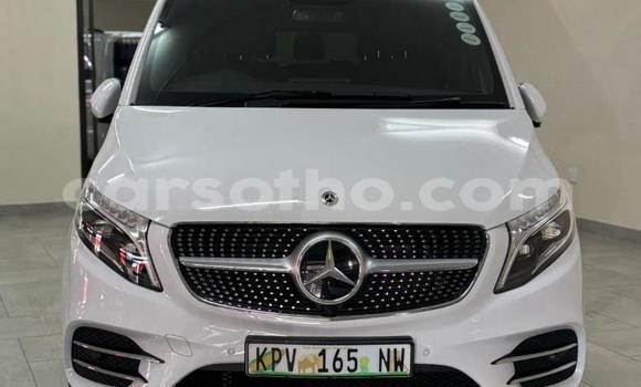 Buy Used Mercedes-Benz V-klasse White Car in Maseru in Maseru Buy Used Mercedes-Benz V-klasse White Car in Maseru in Maseru