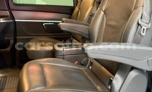 Buy Used Mercedes-Benz V-klasse White Car in Maseru in Maseru Buy Used Mercedes-Benz V-klasse White Car in Maseru in Maseru