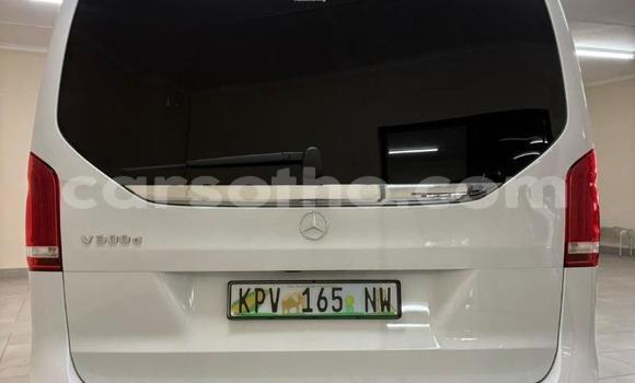 Buy Used Mercedes-Benz V-klasse White Car in Maseru in Maseru Buy Used Mercedes-Benz V-klasse White Car in Maseru in Maseru