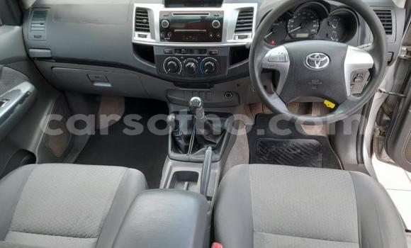 Buy Used Toyota Hilux Silver Car in Maseru in Maseru Buy Used Toyota Hilux Silver Car in Maseru in Maseru