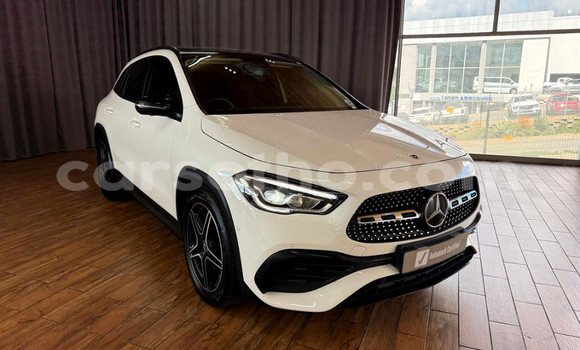 Buy Used Mercedes-Benz GLA-klasse White Car in Maseru in Maseru Buy Used Mercedes-Benz GLA-klasse White Car in Maseru in Maseru