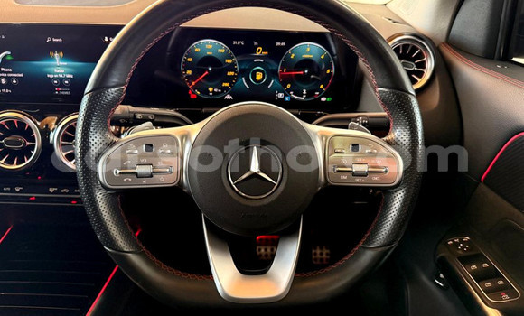 Buy Used Mercedes-Benz GLA-klasse White Car in Maseru in Maseru Buy Used Mercedes-Benz GLA-klasse White Car in Maseru in Maseru