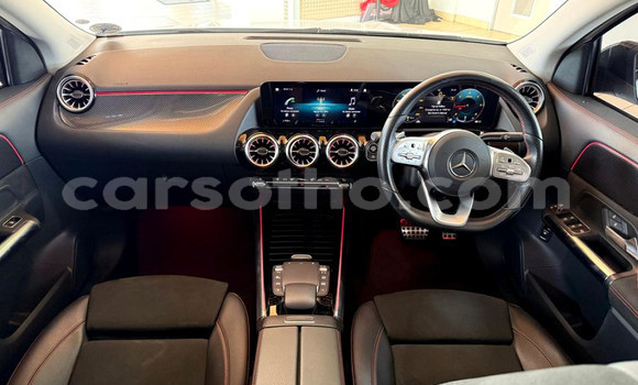Buy Used Mercedes-Benz GLA-klasse White Car in Maseru in Maseru Buy Used Mercedes-Benz GLA-klasse White Car in Maseru in Maseru