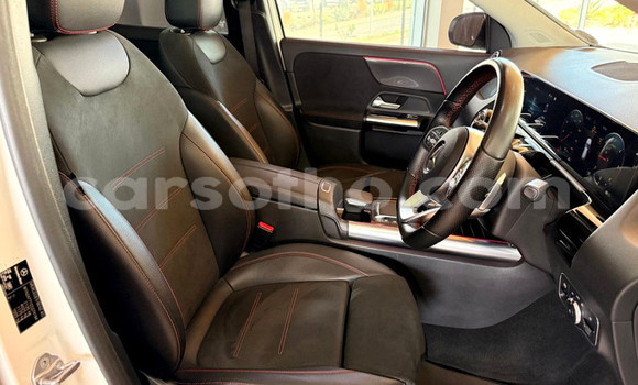 Buy Used Mercedes-Benz GLA-klasse White Car in Maseru in Maseru Buy Used Mercedes-Benz GLA-klasse White Car in Maseru in Maseru