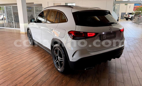 Buy Used Mercedes-Benz GLA-klasse White Car in Maseru in Maseru Buy Used Mercedes-Benz GLA-klasse White Car in Maseru in Maseru