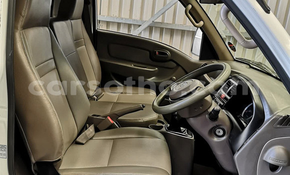Buy Used Hyundai H1 White Car in Maseru in Maseru Buy Used Hyundai H1 White Car in Maseru in Maseru