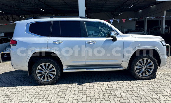 Buy Used Toyota Land Cruiser Silver Car in Maseru in Maseru Buy Used Toyota Land Cruiser Silver Car in Maseru in Maseru
