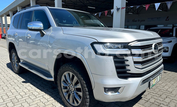 Buy Used Toyota Land Cruiser Silver Car in Maseru in Maseru Buy Used Toyota Land Cruiser Silver Car in Maseru in Maseru