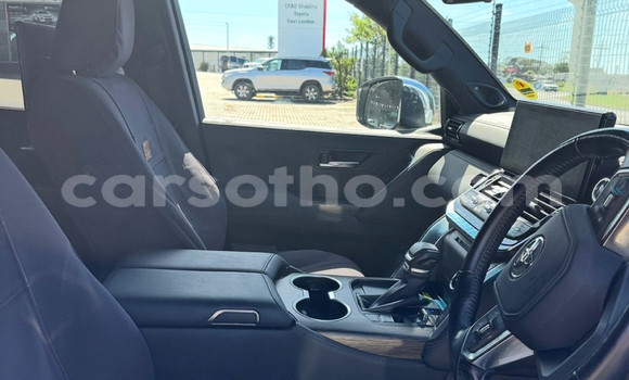 Buy Used Toyota Land Cruiser Silver Car in Maseru in Maseru Buy Used Toyota Land Cruiser Silver Car in Maseru in Maseru