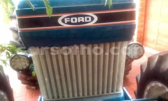 Acheter Import Utilitaire Ford E 150 Cargo Van Bleu à Maseru, Maseru Acheter Import Utilitaire Ford E 150 Cargo Van Bleu à Maseru, Maseru