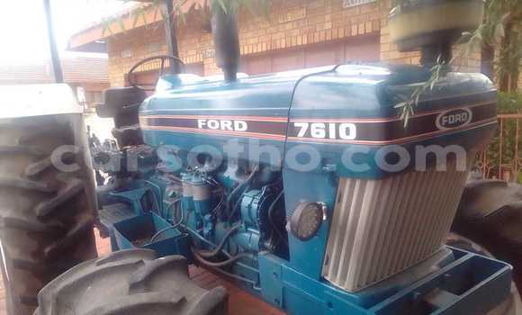 Acheter Import Utilitaire Ford E 150 Cargo Van Bleu à Maseru, Maseru Acheter Import Utilitaire Ford E 150 Cargo Van Bleu à Maseru, Maseru