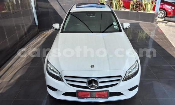 Acheter Occasion Voiture Mercedes-Benz C–Class Blanc à Maseru, Maseru Acheter Occasion Voiture Mercedes-Benz C–Class Blanc à Maseru, Maseru