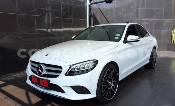 Acheter Occasion Voiture Mercedes-Benz C–Class Blanc à Maseru, Maseru Acheter Occasion Voiture Mercedes-Benz C–Class Blanc à Maseru, Maseru