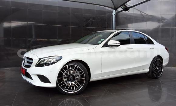 Acheter Occasion Voiture Mercedes-Benz C–Class Blanc à Maseru, Maseru Acheter Occasion Voiture Mercedes-Benz C–Class Blanc à Maseru, Maseru
