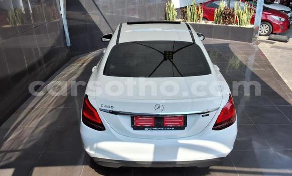 Acheter Occasion Voiture Mercedes-Benz C–Class Blanc à Maseru, Maseru Acheter Occasion Voiture Mercedes-Benz C–Class Blanc à Maseru, Maseru