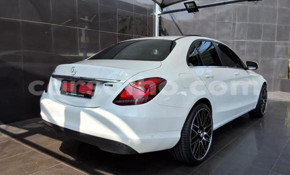Acheter Occasion Voiture Mercedes-Benz C–Class Blanc à Maseru, Maseru Acheter Occasion Voiture Mercedes-Benz C–Class Blanc à Maseru, Maseru
