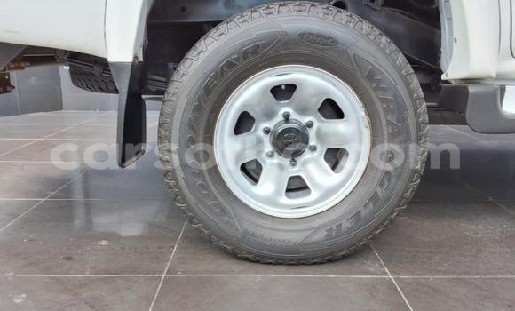 Buy Used Toyota Hilux White Car in Maseru in Maseru Buy Used Toyota Hilux White Car in Maseru in Maseru