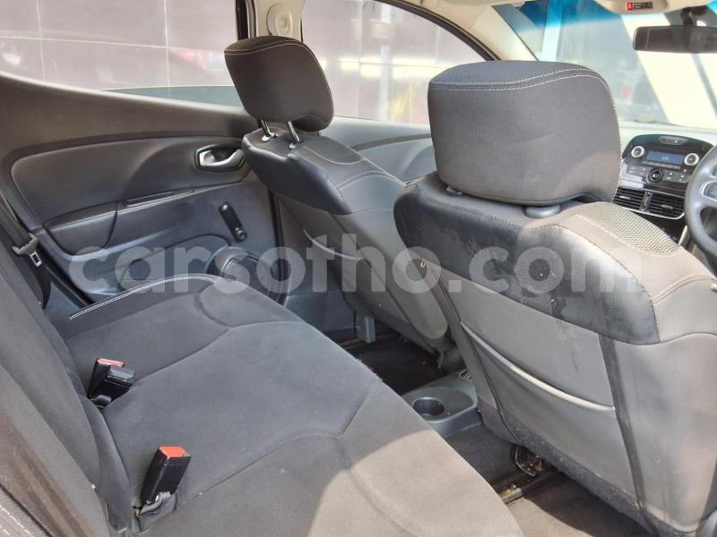 Big with watermark renault clio maseru maseru 31830