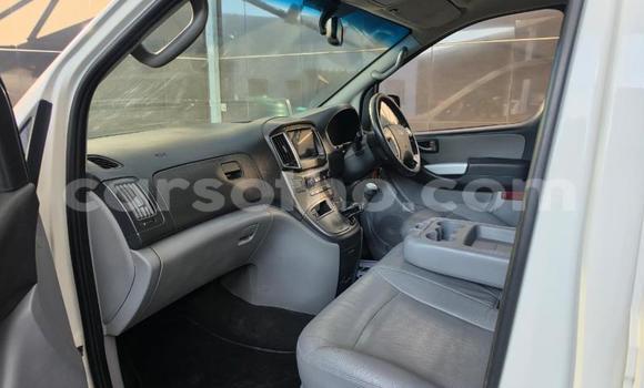 Buy Used Hyundai H1 White Car in Maseru in Maseru Buy Used Hyundai H1 White Car in Maseru in Maseru