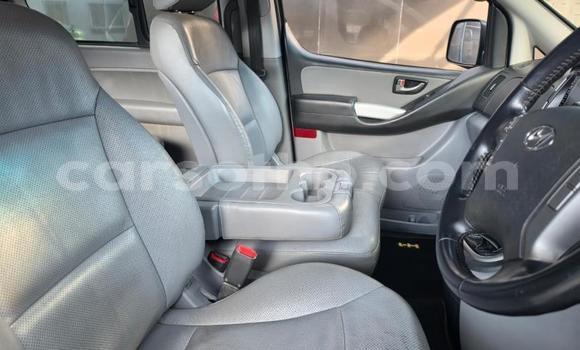 Buy Used Hyundai H1 White Car in Maseru in Maseru Buy Used Hyundai H1 White Car in Maseru in Maseru