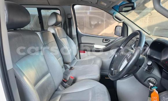 Buy Used Hyundai H1 White Car in Maseru in Maseru Buy Used Hyundai H1 White Car in Maseru in Maseru