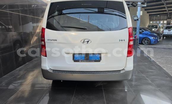 Buy Used Hyundai H1 White Car in Maseru in Maseru Buy Used Hyundai H1 White Car in Maseru in Maseru