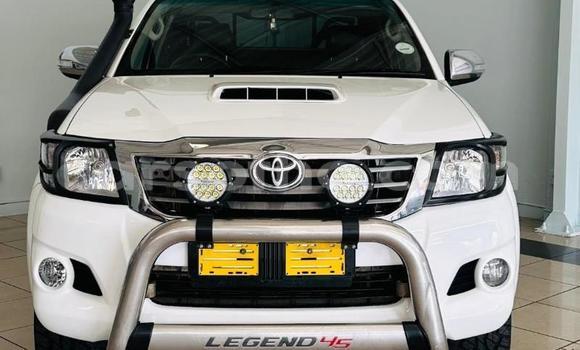 Buy Used Toyota Hilux White Car in Maseru in Maseru