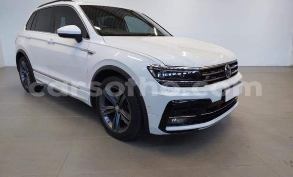 Buy Used Volkswagen Tiguan White Car in Maseru in Maseru Buy Used Volkswagen Tiguan White Car in Maseru in Maseru