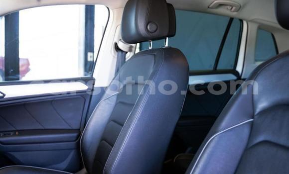Buy Used Volkswagen Tiguan White Car in Maseru in Maseru Buy Used Volkswagen Tiguan White Car in Maseru in Maseru