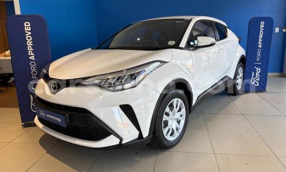 Buy Used Toyota C-HR White Car in Maseru in Maseru Buy Used Toyota C-HR White Car in Maseru in Maseru