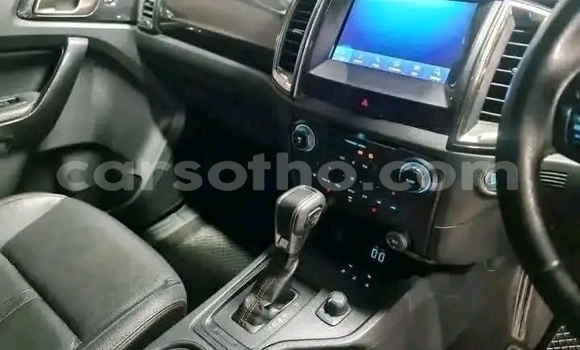 Buy Used Ford Thunderbird Silver Car in Maseru in Maseru Buy Used Ford Thunderbird Silver Car in Maseru in Maseru
