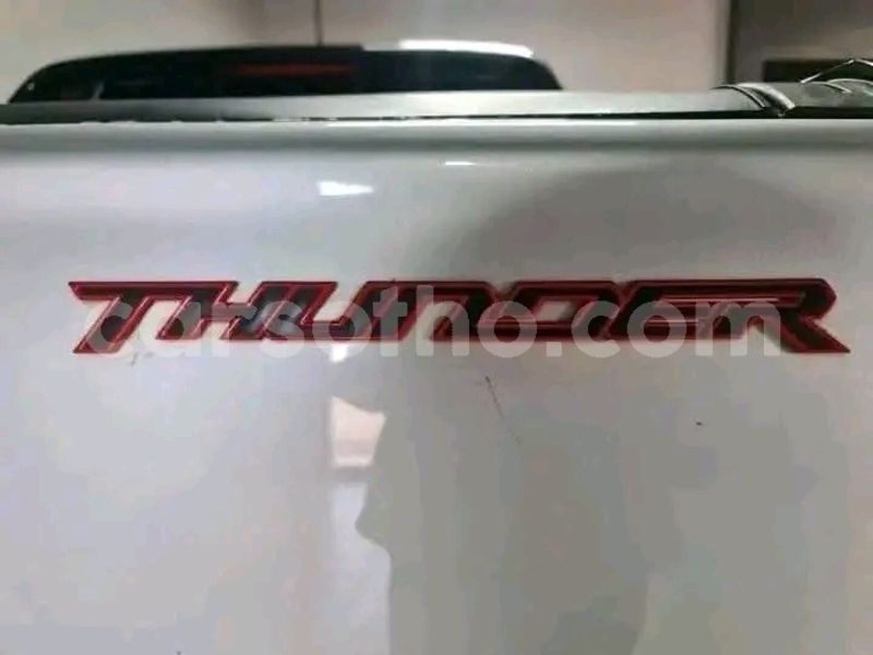 Big with watermark ford thunderbird maseru maseru 31850