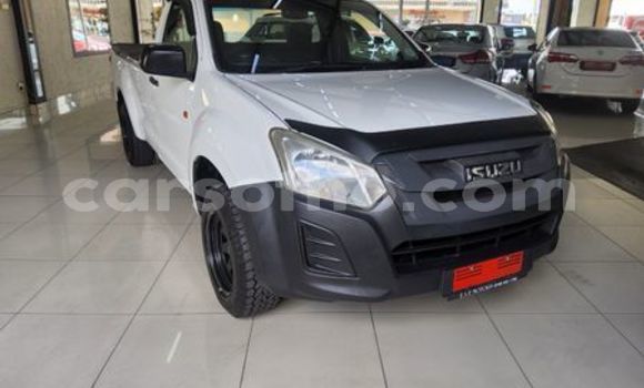 Buy Used Isuzu KB White Car in Mafeteng in Mafeteng Buy Used Isuzu KB White Car in Mafeteng in Mafeteng