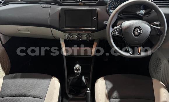 Buy Used Renault Caravelle White Car in Mohale's Hoek in Mohale's Hoek Buy Used Renault Caravelle White Car in Mohale's Hoek in Mohale's Hoek