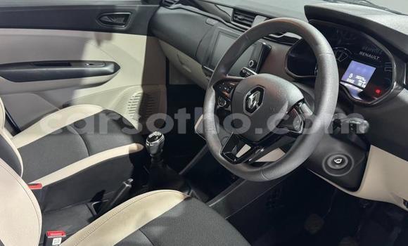 Buy Used Renault Caravelle White Car in Mohale's Hoek in Mohale's Hoek Buy Used Renault Caravelle White Car in Mohale's Hoek in Mohale's Hoek