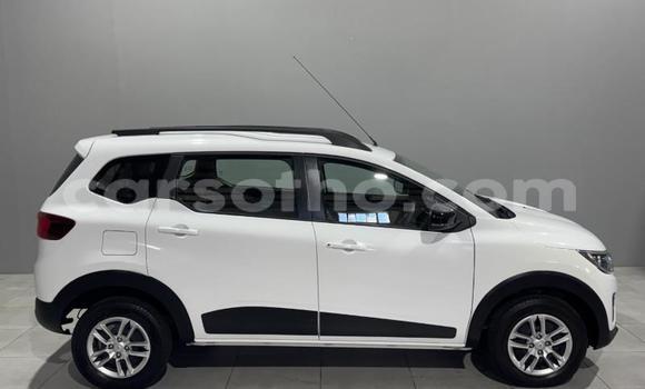 Buy Used Renault Caravelle White Car in Mohale's Hoek in Mohale's Hoek Buy Used Renault Caravelle White Car in Mohale's Hoek in Mohale's Hoek